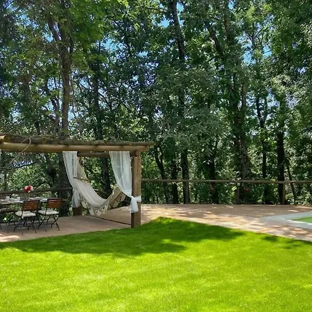 Nice In With Wifi, 2 Bedrooms And Outdoor Swimming Pool بيت للعطل كانديليدا