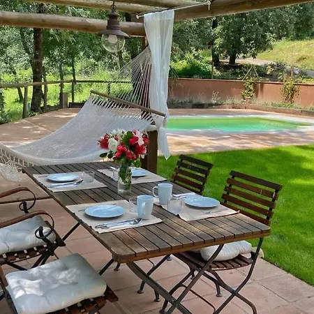 بيت للعطل Nice In With Wifi, 2 Bedrooms And Outdoor Swimming Pool